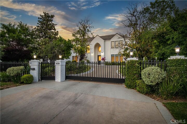 Property Photo: 4550 Encino Avenue CA 91316