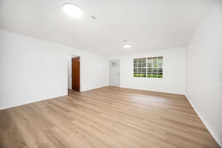 Property Photo: 207 Westwood Place TX 75901
