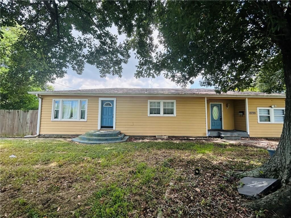 Property Photo:  3701 River Road  LA 70094 