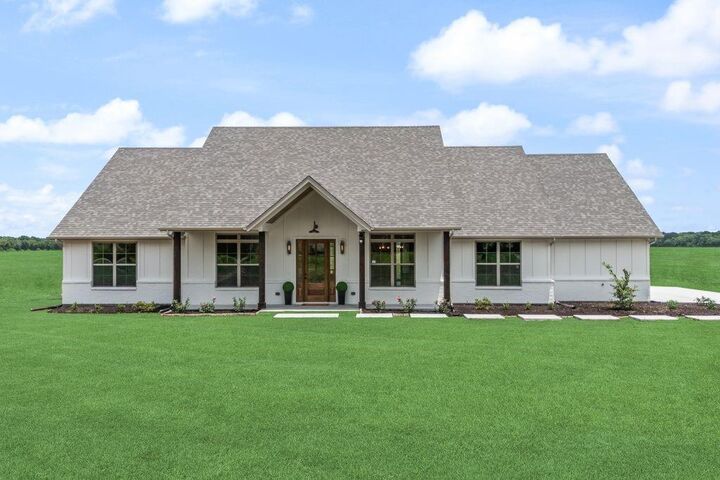 Property Photo:  594 Sedalia Road  TX 75495 