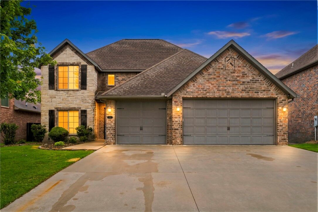 Property Photo: 1808 SW Hayfield Avenue AR 72713
