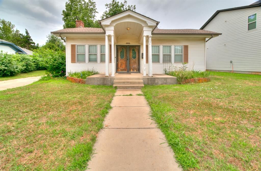 Property Photo:  2106 NW 20th Street  OK 73107 