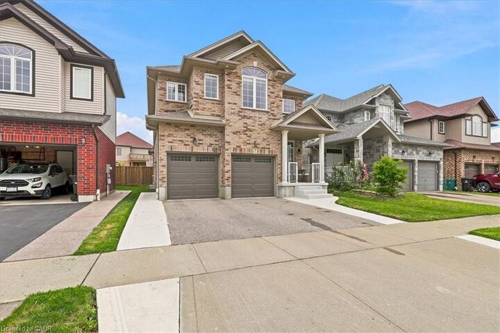 Property Photo: 921 Eden Oak Court ON N2A 0H4