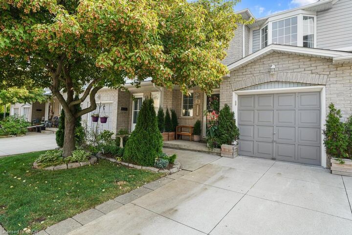 Property Photo: 104 Frances Avenue 5 ON L8E 5X3