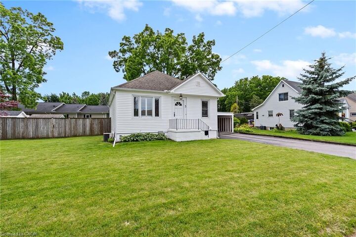 Property Photo:  3 Philpark Road  ON L2N 4E4 