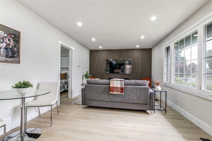 Property Photo:  69 Fairview Drive  ON N3R 2W8 