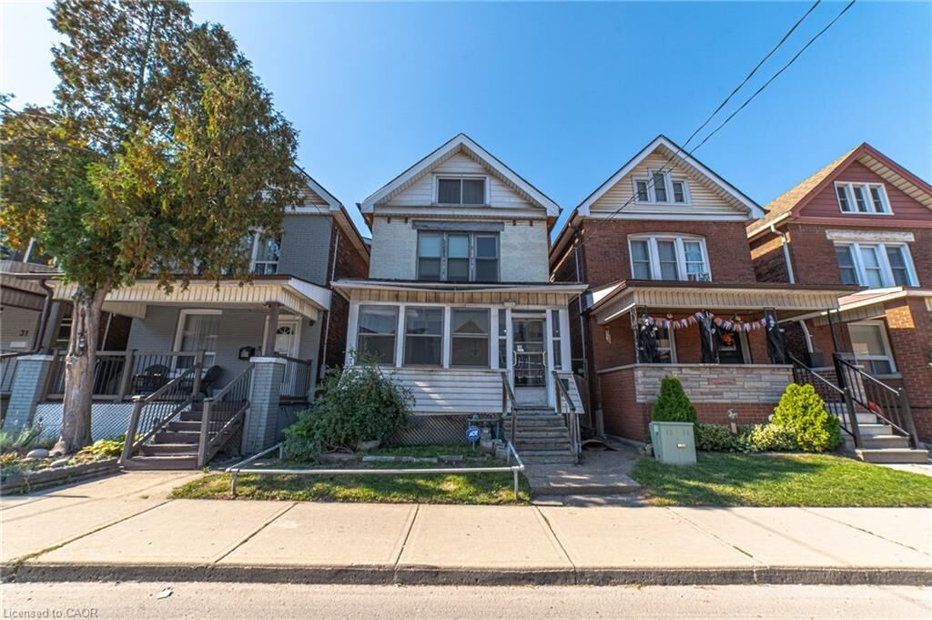 Property Photo:  35 Sherman Avenue N  ON L8L 6L9 