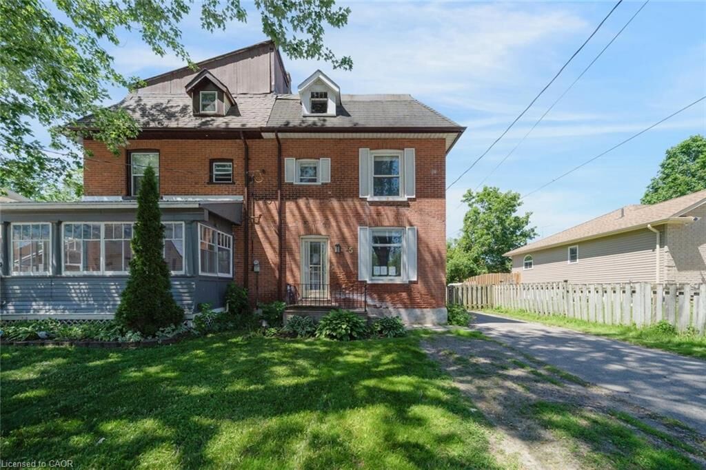 Property Photo:  15 George Street N  ON K0L 2W0 