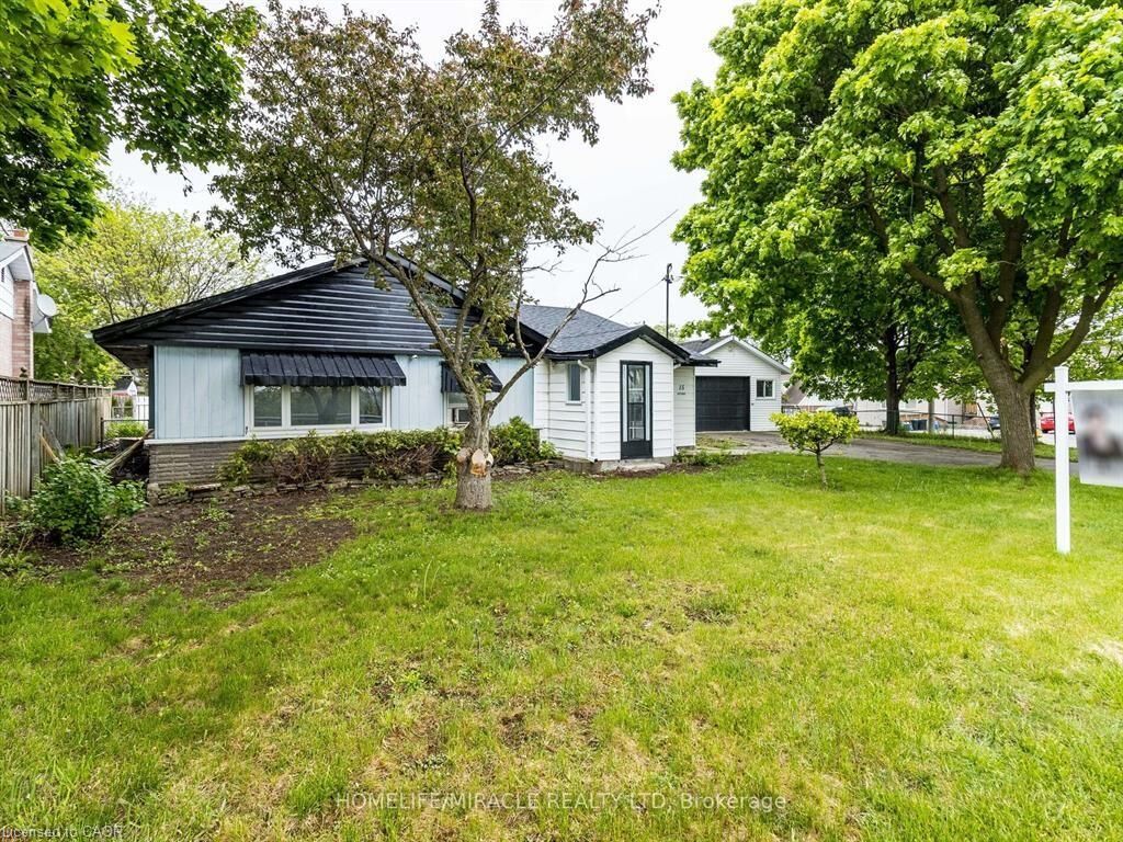 Property Photo:  15 Spiers Crescent  ON N1R 1B3 