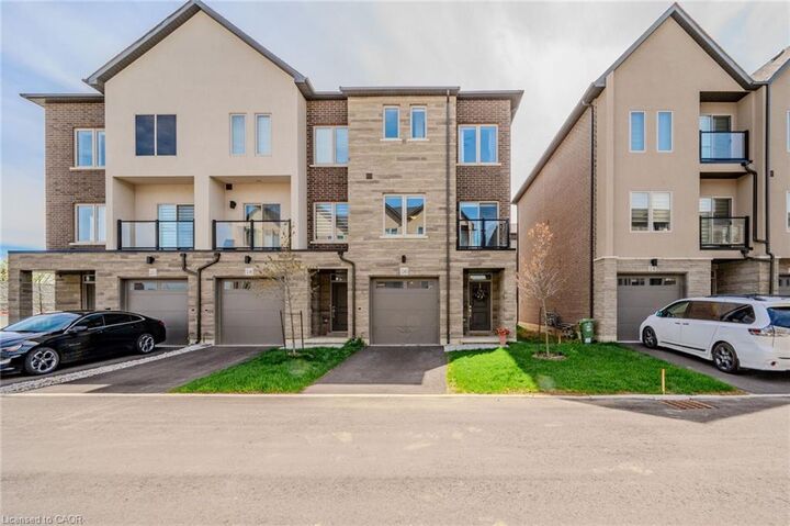Property Photo:  16 Raspberry Lane  ON L0R 1W0 