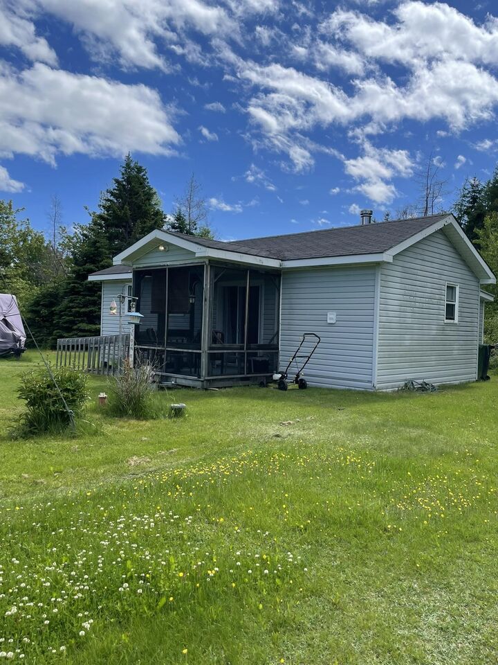 Photo de la propriété:  763 St Charles Road  PE C0A 2B0 