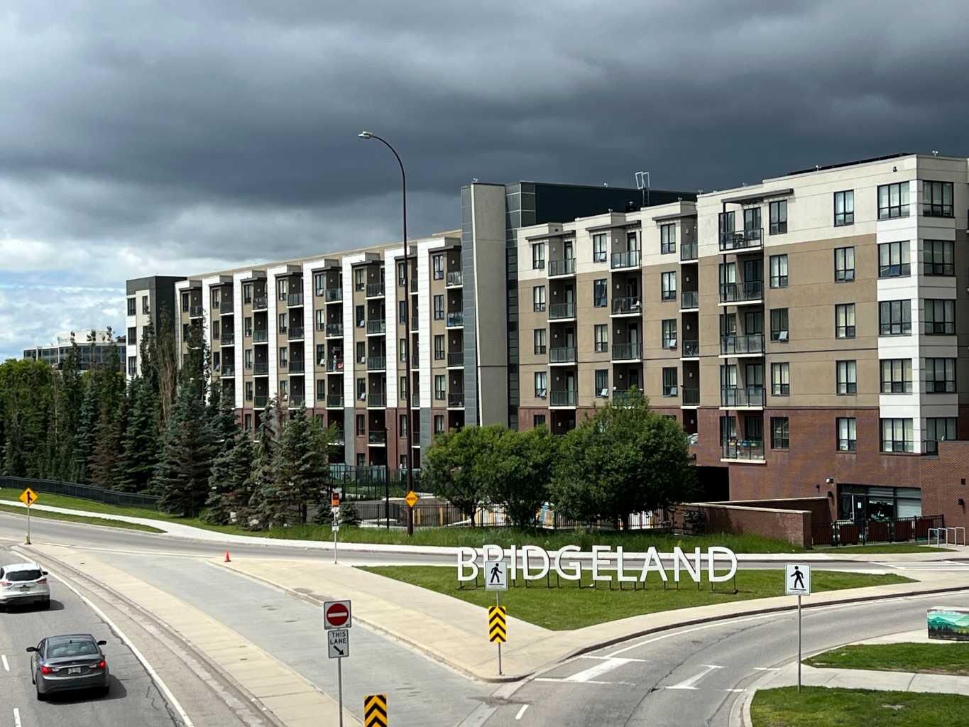 Property Photo: 955 McPherson Road NE 224 AB T2E 6V3