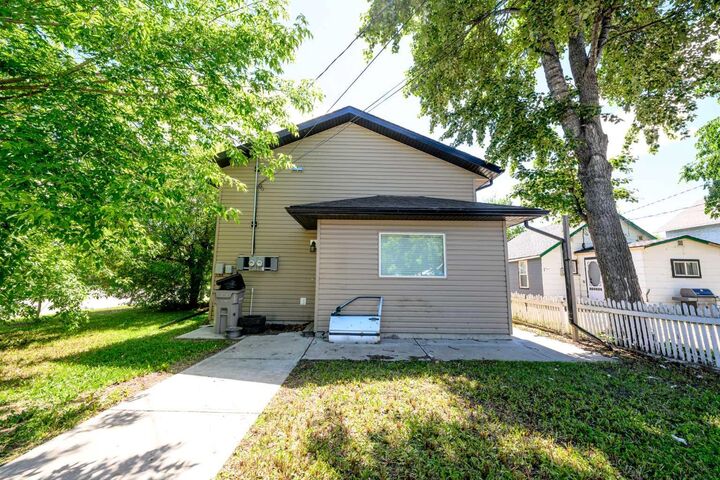 Property Photo: A & B, 9302 100 Avenue A &Amp B AB T8V 0S7