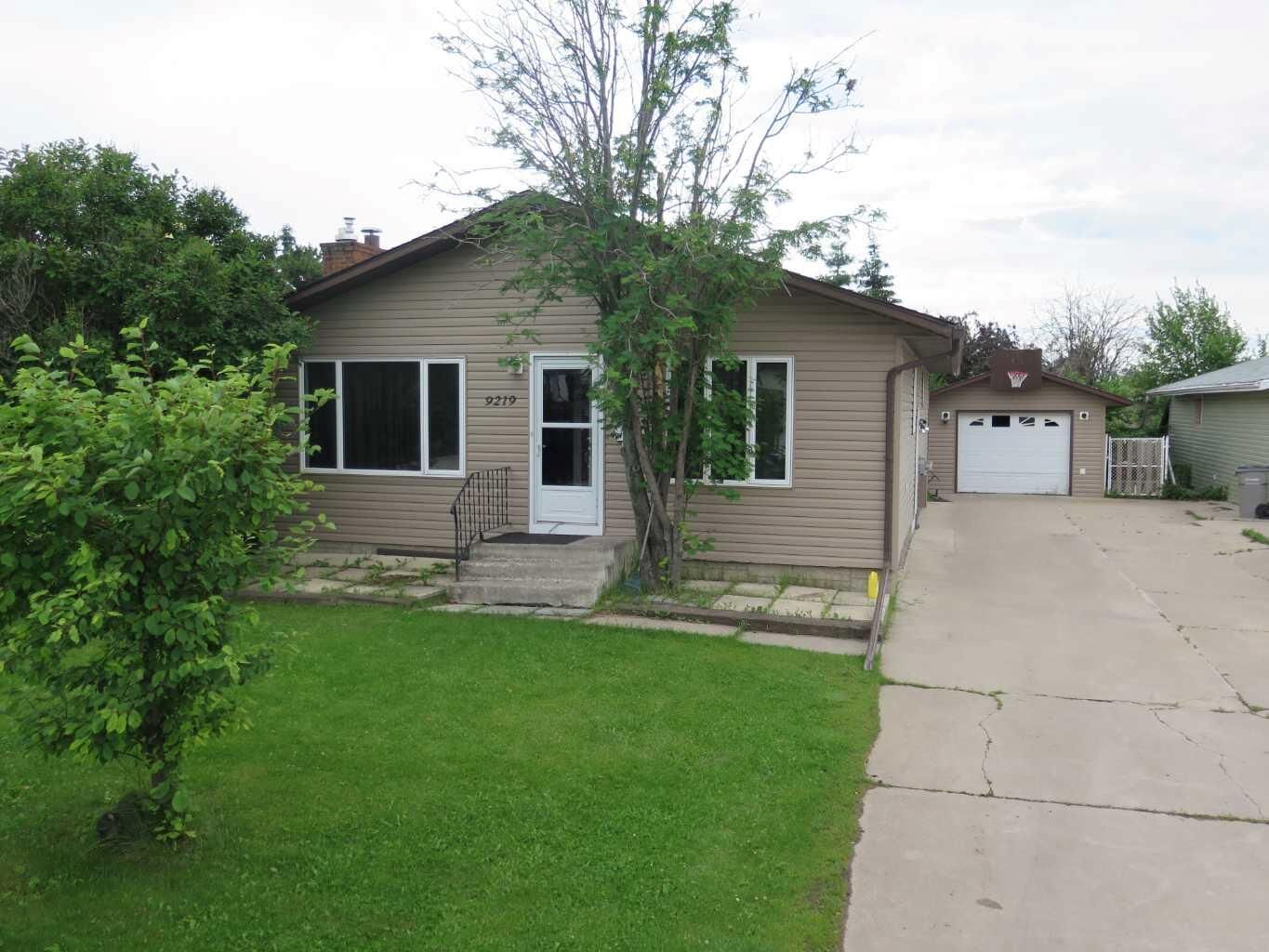 Property Photo:  9219 97 Avenue  AB T8V 5K7 