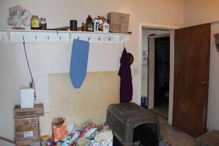 Property Photo:  304 8 Avenue SE  AB T0H 2M0 