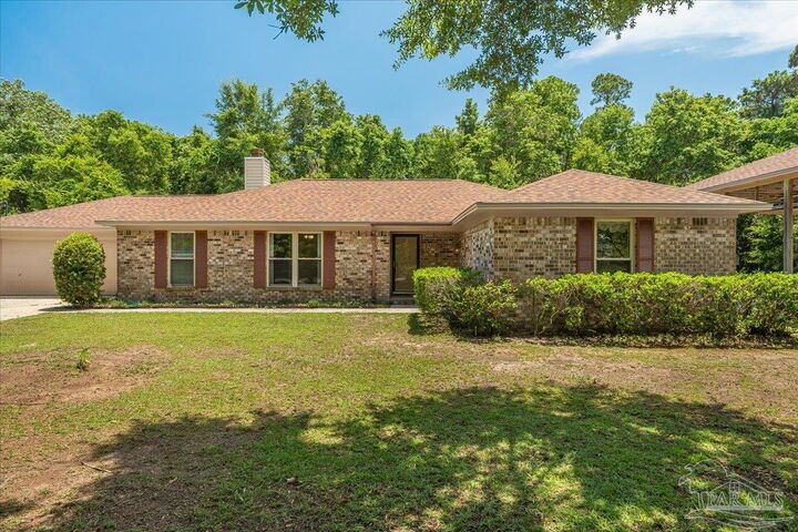 Property Photo:  6305 Saragon Ln  FL 32583 