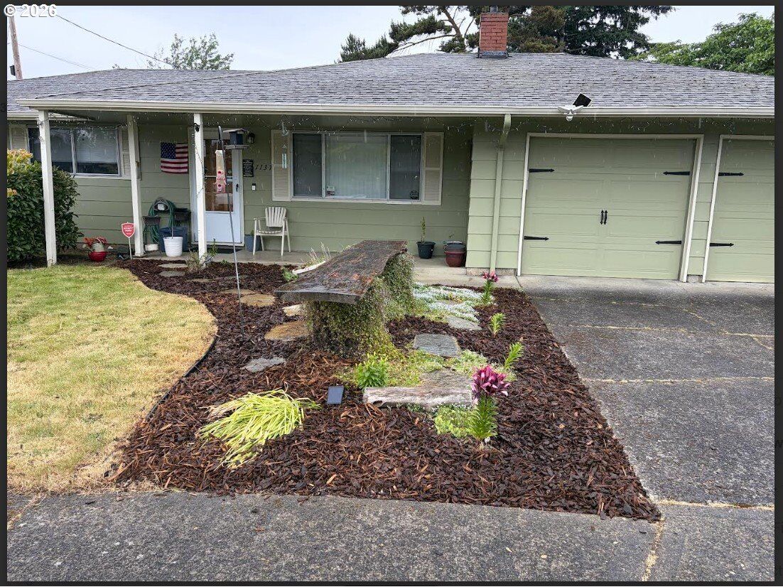 Property Photo:  1137 SE 224th Ave  OR 97030 