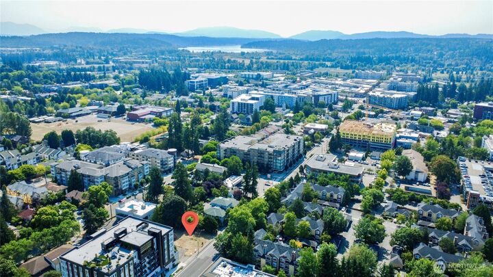 Property Photo: 8412 164 Avenue NE WA 98052