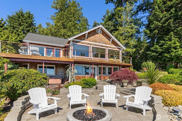 Property Photo: 19116 Angeline Avenue NE WA 98392