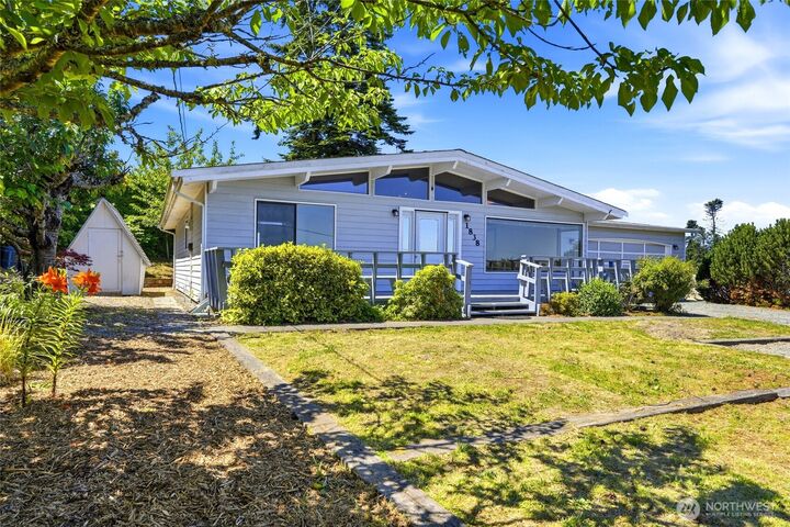 Property Photo: 1838 Edgewood Drive WA 98282