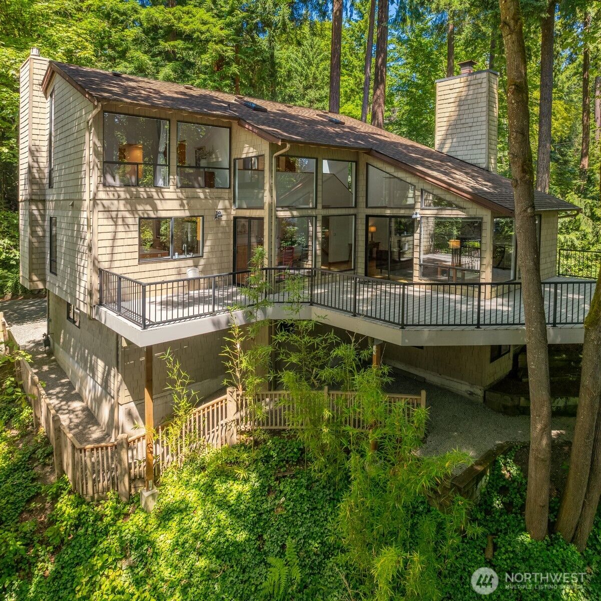 Property Photo:  4336 E Mercer Way  WA 98040 