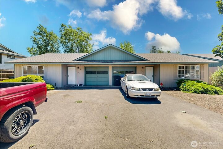 Property Photo: 241 Tausick Way WA 99362