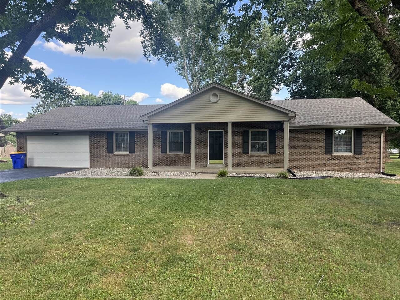 Property Photo:  2806 Garrett Drive  KY 42104 