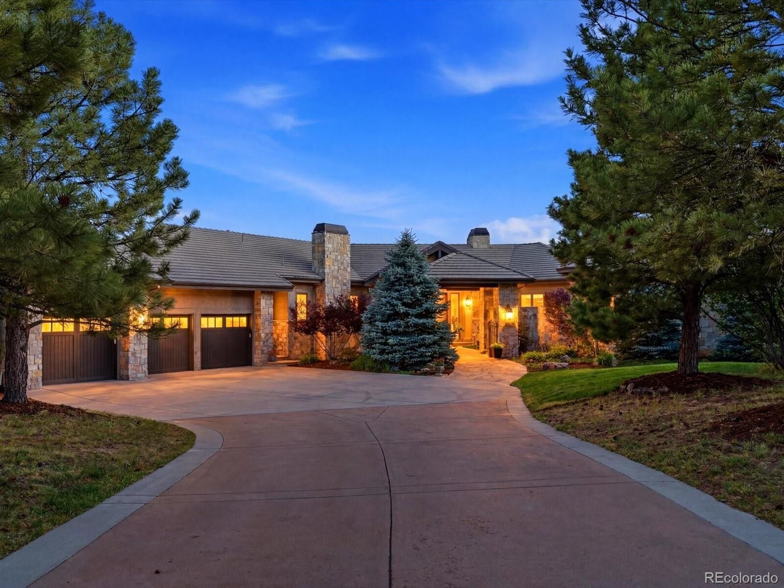 Property Photo:  614 Cliffgate Lane  CO 80108 