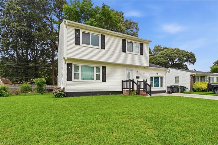 Property Photo: 113 Alaric Dr VA 23664