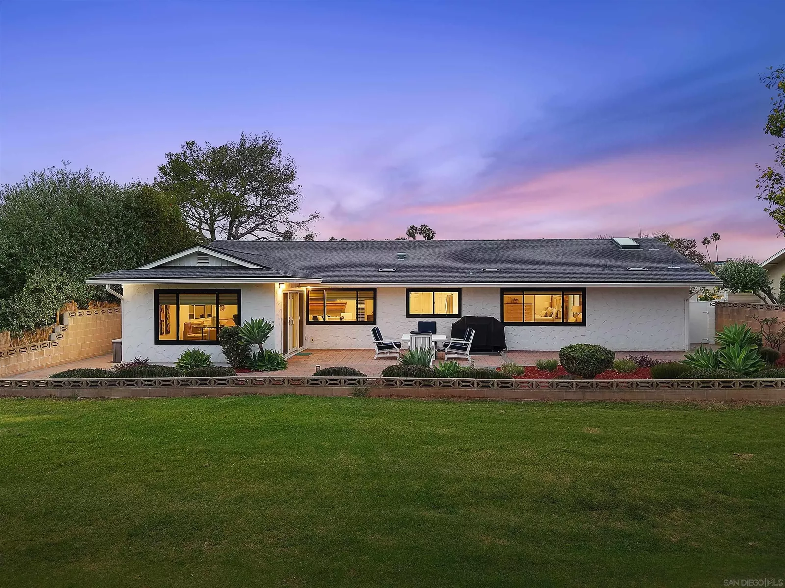 Property Photo:  1840 San Pablo Dr  CA 92078 