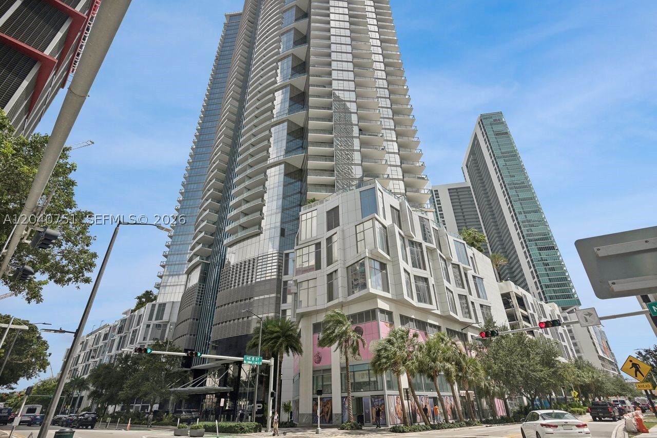 Property Photo: 851 NE 1st Ave 1711 FL 33132