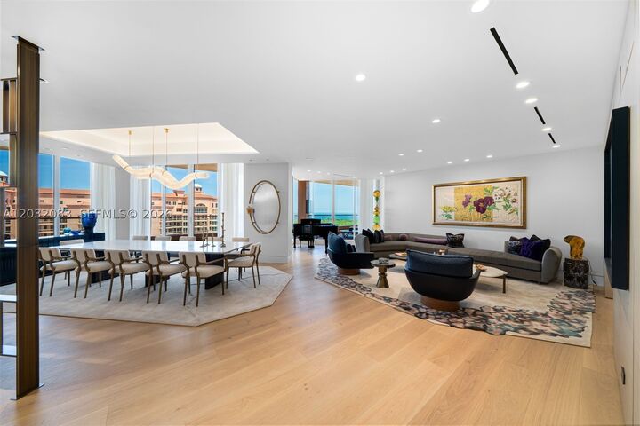Property Photo: 60 Edgewater Dr Ts-D FL 33133