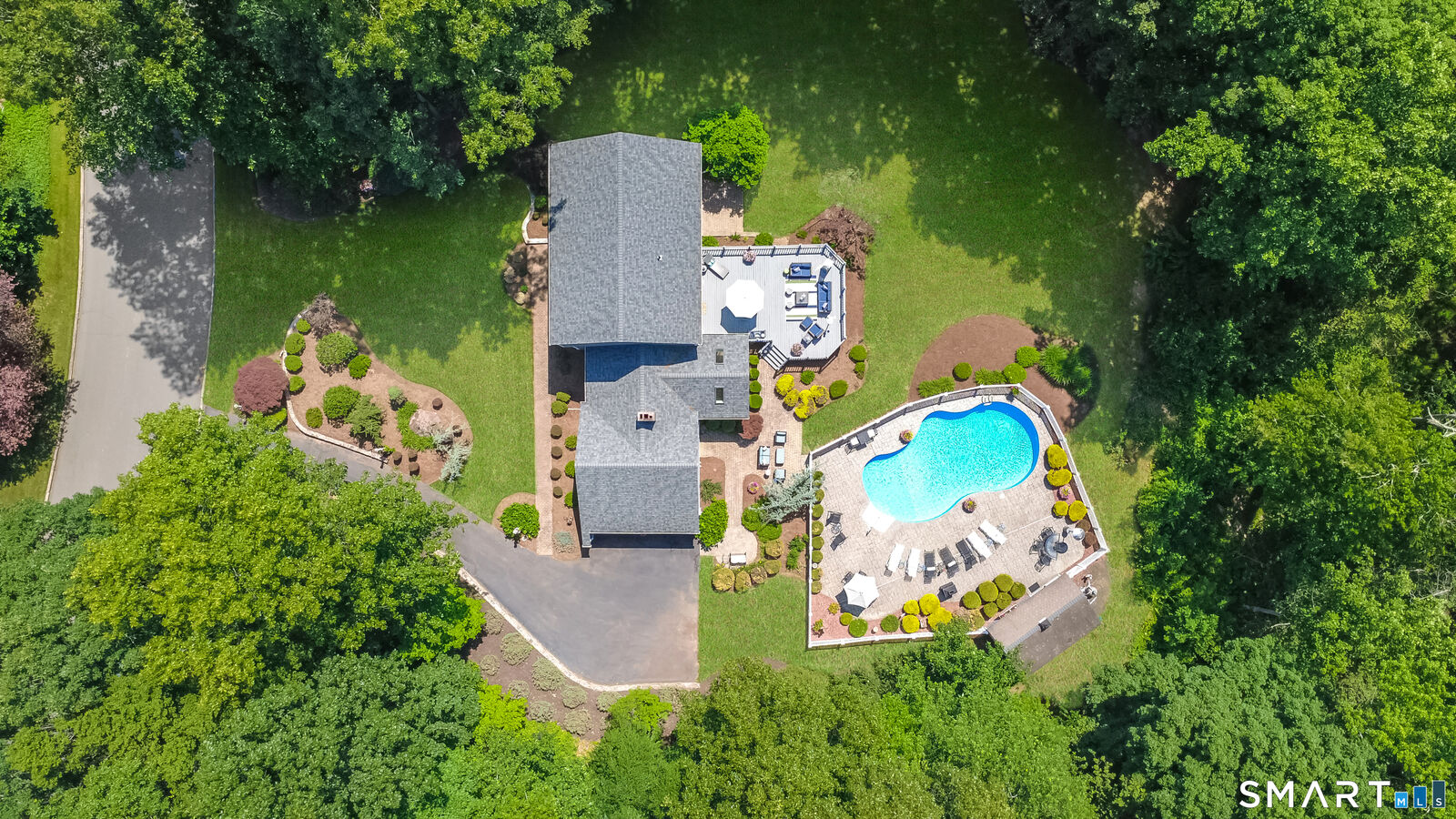 Property Photo:  75 Hearthstone Drive  CT 06410 
