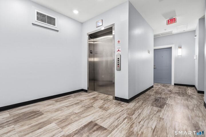 Property Photo:  414 Mather Street 2A  CT 06514 