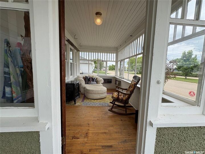 Property Photo: 276 2nd Avenue E SK S0K 4L0