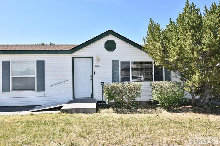 Property Photo:  3796 E Greenwillow Lane  ID 83406 