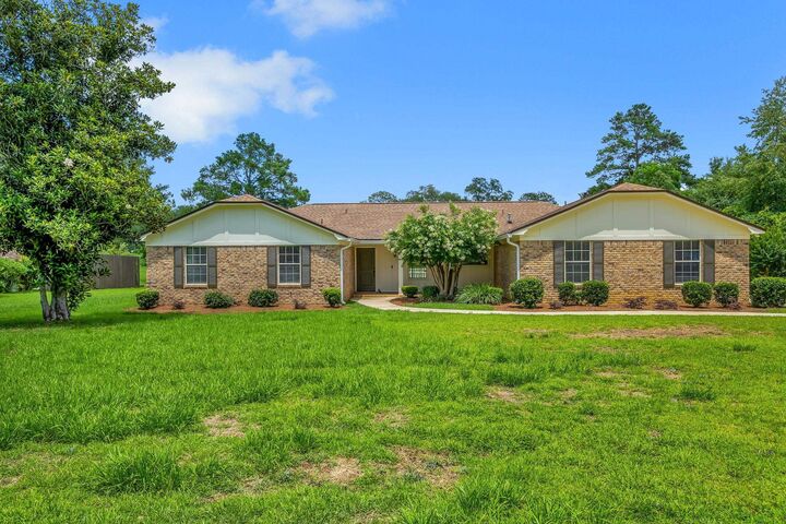 Property Photo: 2842 Kilkierane Drive FL 32309