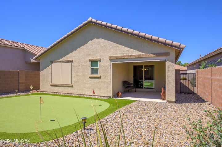 Property Photo:  8678 N Genoa Court  AZ 85742 