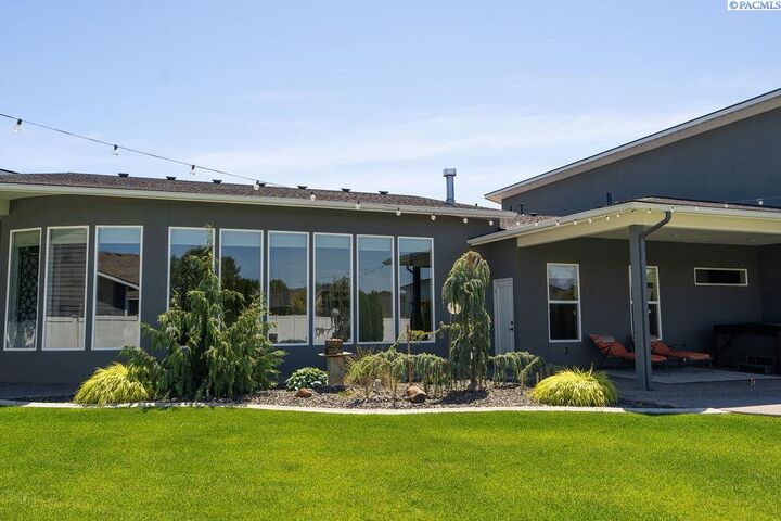 Property Photo:  6509 Pearl Court  WA 99301 