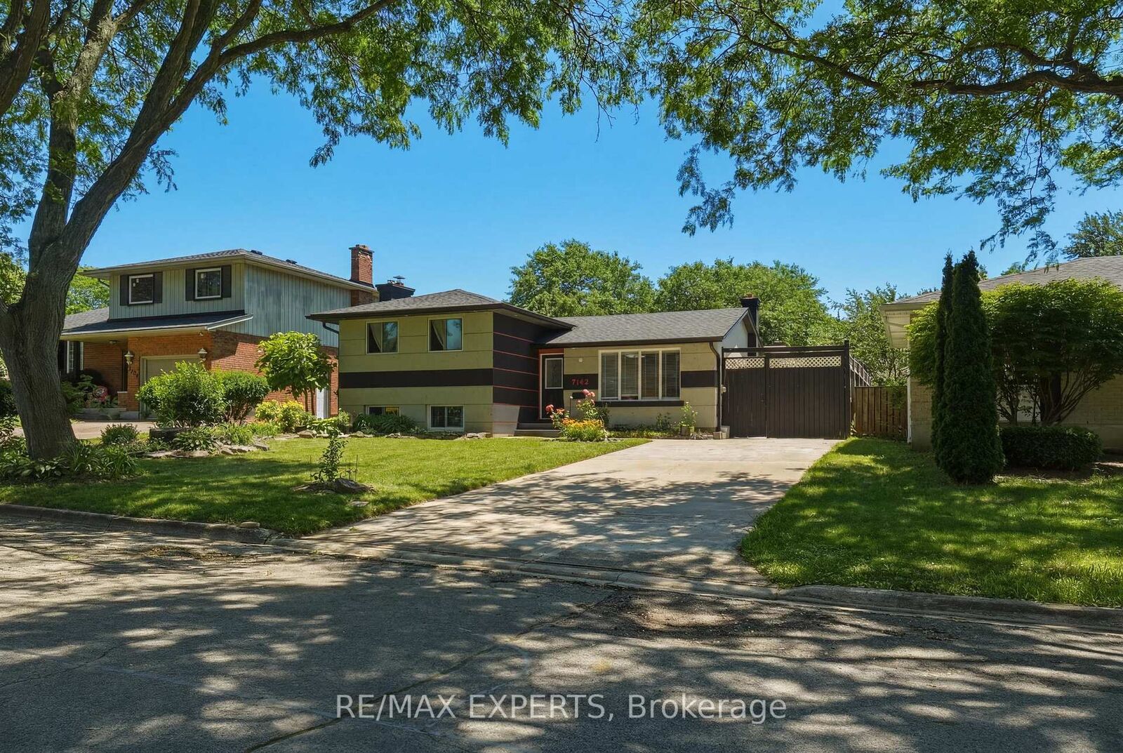 Property Photo:  7142 Rosseau Place  ON L2J 3V2 