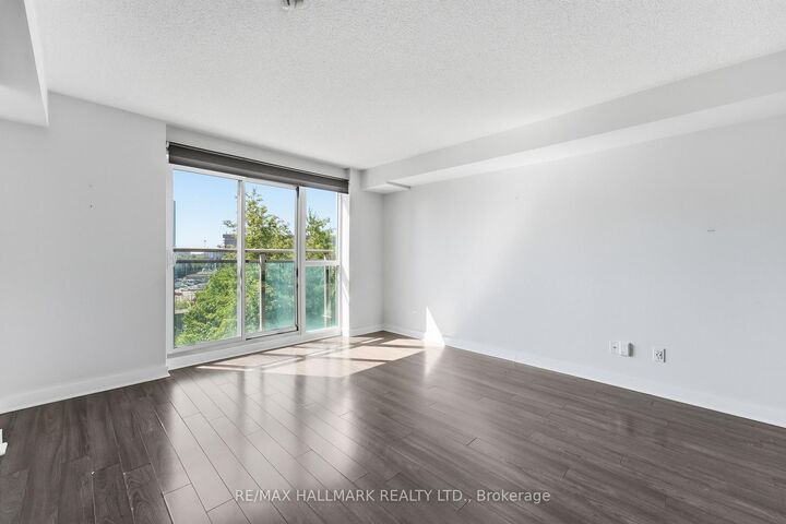 Property Photo: 120 Dallimore Circle 417 ON M3C 4J1