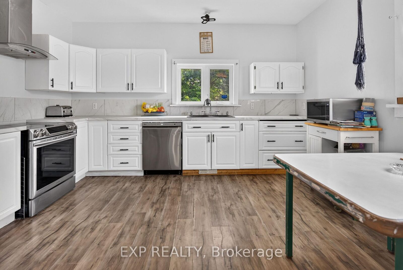 Property Photo:  150 Main Street N  ON K0C 1H0 