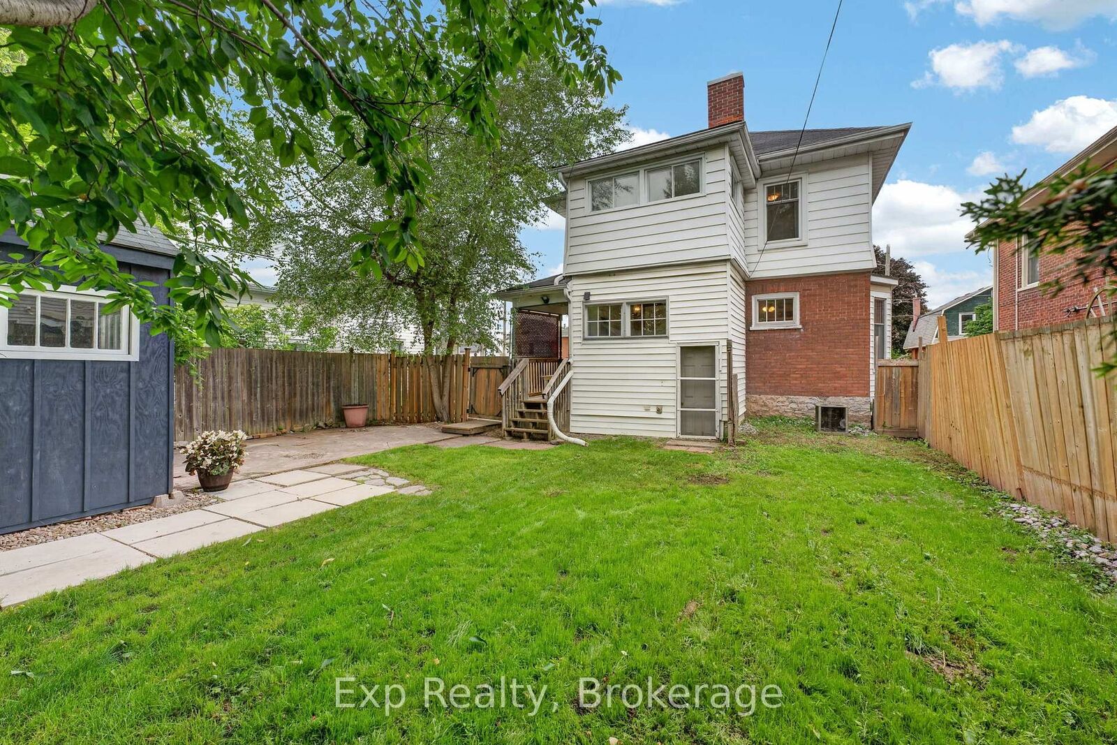 Property Photo: 98 Cedar Street ON K8P 3M4