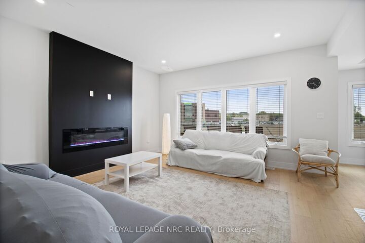 Property Photo: 7384 Splendour Drive ON L2H 3V8