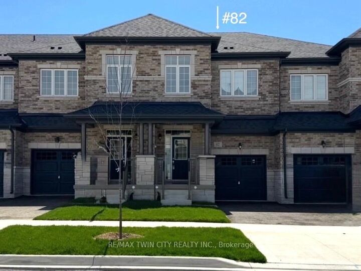 82 Gledhill Crescent — photo 1
