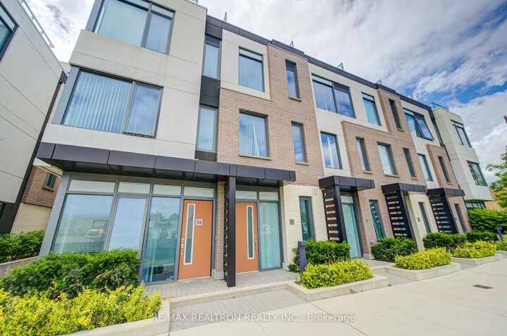 1050 Portage Parkway Th33 — photo 1