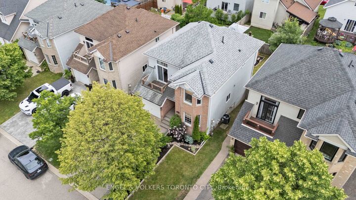 786 Hunters Gate Crescent — photo 1