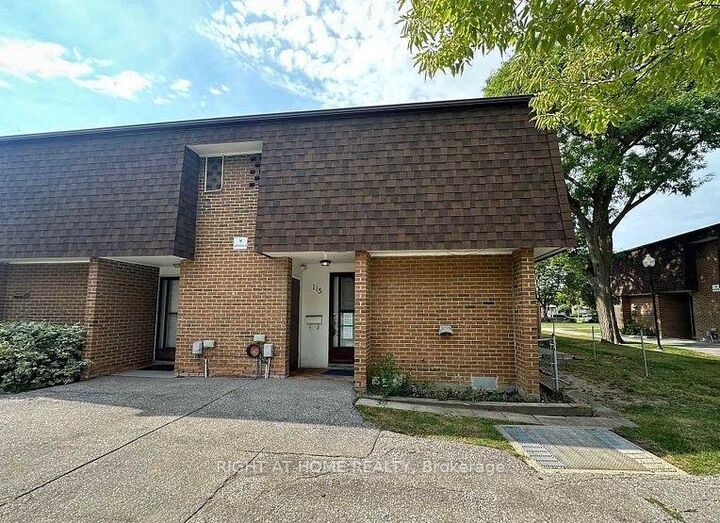 16 Litchfield Court 115 — photo 1