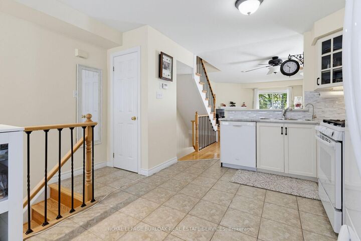 Property Photo:  3480 Upper Middle Road 110  ON L7M 4R9 