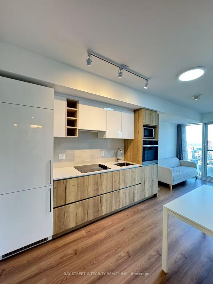 Property Photo: 319 Jarvis Street 3801 ON M5B 0C8